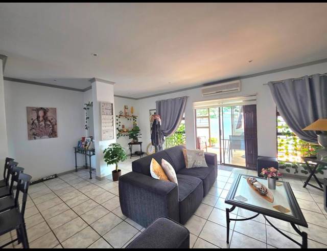 2 BEDROOM TOWNHOUSE FOR SALE IN BEYERS PARK